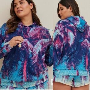 Torrid size 1X palm print pullover hoodie